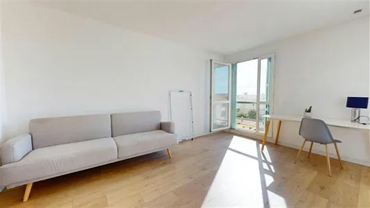 Rooms in Nîmes - photo 5