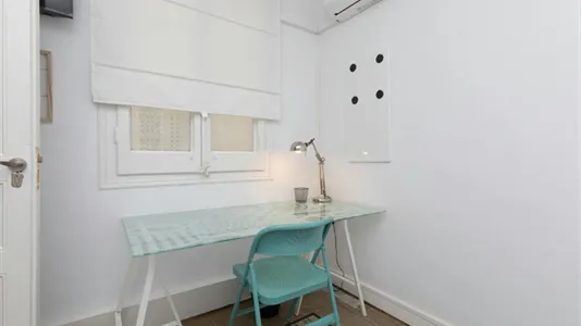 Rooms in Cornellà de Llobregat - photo 2