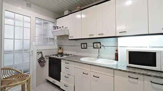 Rooms in Barcelona Sants-Montjuïc - photo 8