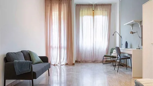 Rooms in Milano Zona 5 - Vigentino, Chiaravalle, Gratosoglio - photo 2