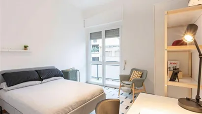 Room for rent in Milano Zona 6 - Barona, Lorenteggio, Milan