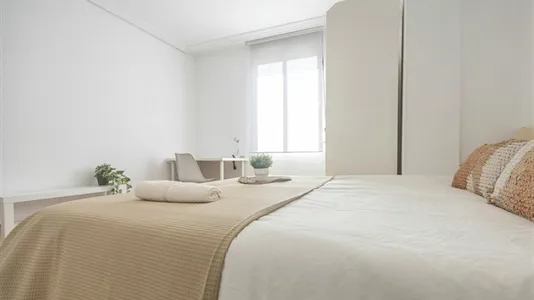 Rooms in Valencia Extramurs - photo 3