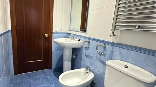 Rooms in Oviedo - photo 5