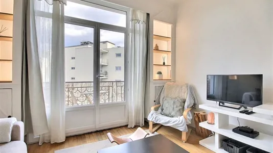 Apartments in Paris 16ème arrondissement (South) - photo 3