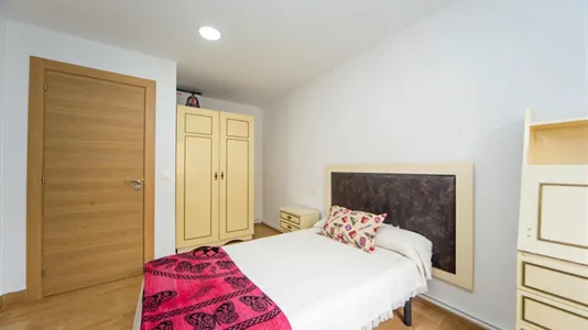 Rooms in Granada - photo 2