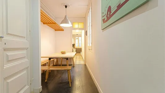 Rooms in Barcelona Ciutat Vella - photo 4