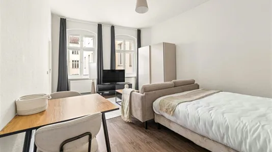 Apartments in Berlin Pankow - photo 1