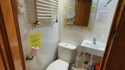 Rooms in Barcelona Ciutat Vella - photo 5