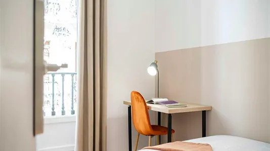 Rooms in Madrid Centro - photo 5