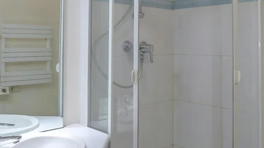 Apartments in Paris 16éme arrondissement (North) - photo 5