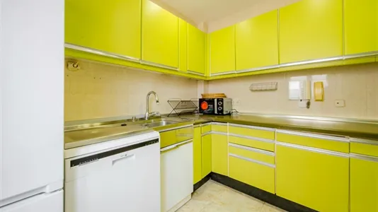 Rooms in Madrid Retiro - photo 10