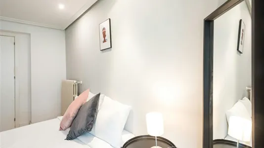 Rooms in Madrid Centro - photo 7