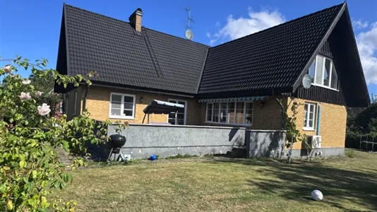 Houses in Husie - photo 1