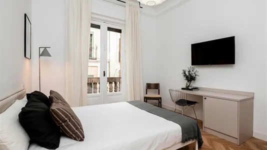 Rooms in Madrid Centro - photo 4