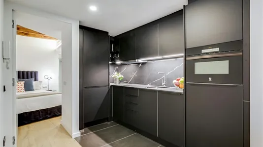 Apartments in Barcelona Ciutat Vella - photo 5