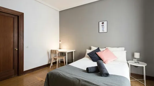 Rooms in Madrid Centro - photo 5