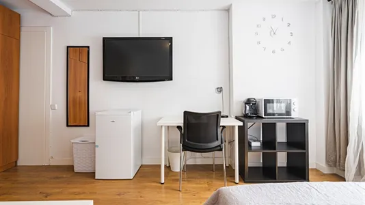 Rooms in Guadalajara - photo 10