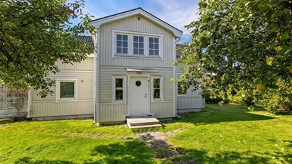Kumla - 4rok - 2mån - 12.650kr/mån
