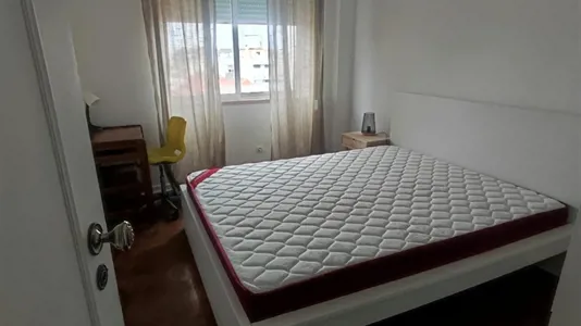 Rooms in Almada - photo 1