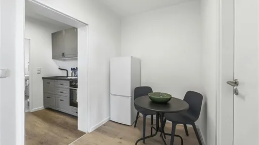 Rooms in Berlin Charlottenburg-Wilmersdorf - photo 10