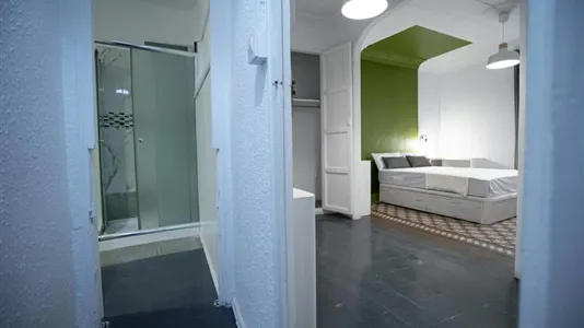 Rooms in Valencia Ciutat Vella - photo 9