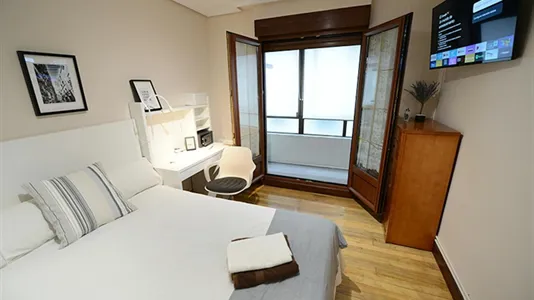 Rooms in Bilbao - photo 9