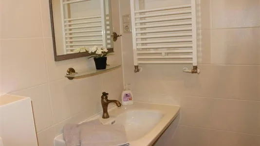 Apartments in Vienna Favoriten - photo 8