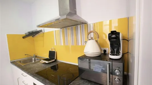 Rooms in Barcelona Ciutat Vella - photo 7