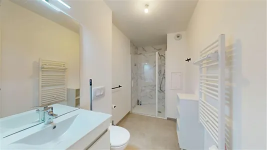 Apartments in L'Haÿ-les-Roses - photo 2