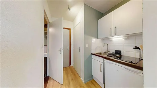 Apartments in Lyon - photo 3