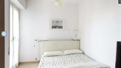 Room for rent in Milano Zona 6 - Barona, Lorenteggio, Milan