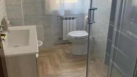 Rooms in Napoli Municipalità 3 - photo 3