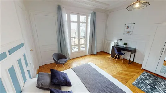 Rooms in Paris 17ème arrondissement - photo 2
