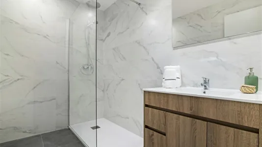 Rooms in Barcelona Sarrià-St. Gervasi - photo 9