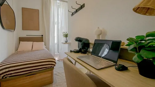Rooms in Madrid Centro - photo 2