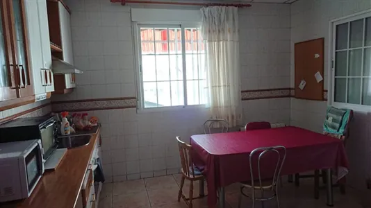 Rooms in Getafe - photo 4