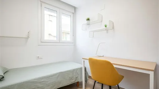 Apartments in Burjassot - photo 2
