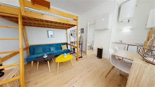 Apartments in Lyon - photo 2