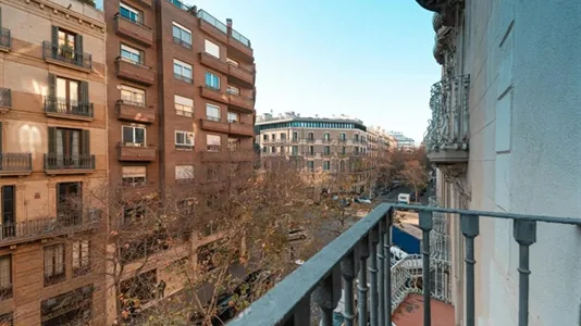 Rooms in Barcelona Eixample - photo 2