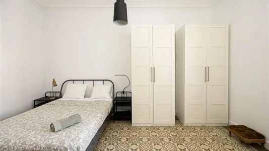Rooms in Barcelona Eixample - photo 3