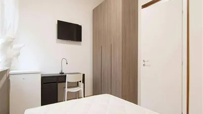 Room for rent in Milano Zona 1 - Centro storico, Milan Room for rent in Milano Zona 1 - Centro storico, Milan