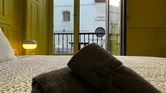 Rooms in Bilbao - photo 1