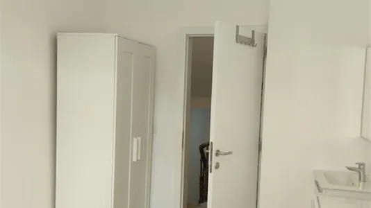 Rooms in Brussels Sint-Joost-ten-Node - photo 2