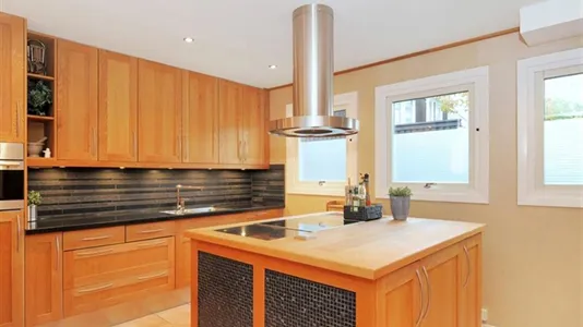 Houses in Täby - photo 9