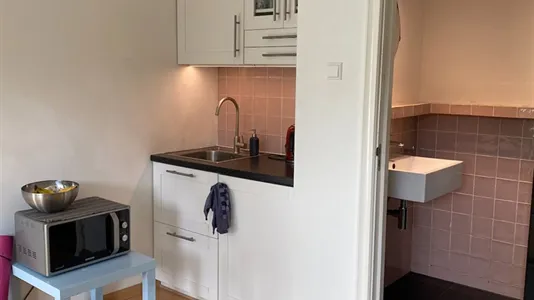 Houses in Diemen - photo 8