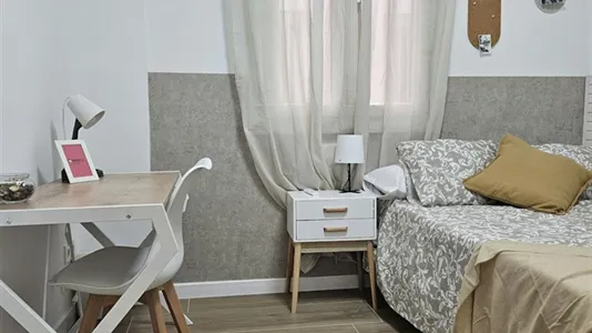 Rooms in Zaragoza - photo 4