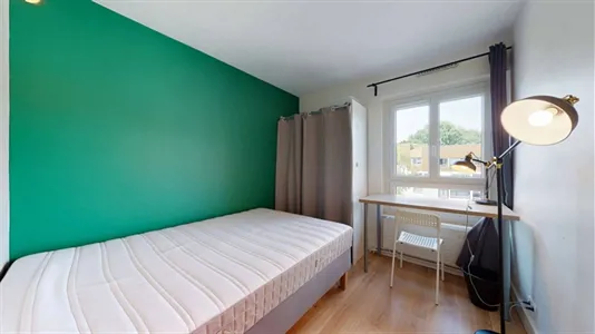 Rooms in Torcy - photo 1