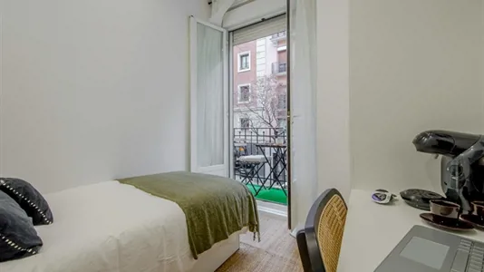 Rooms in Madrid Chamberí - photo 3