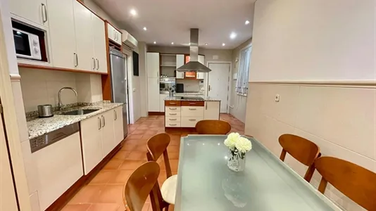 Rooms in Madrid Salamanca - photo 8