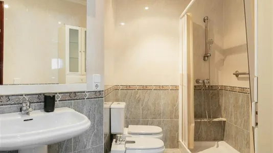 Rooms in Mislata - photo 9